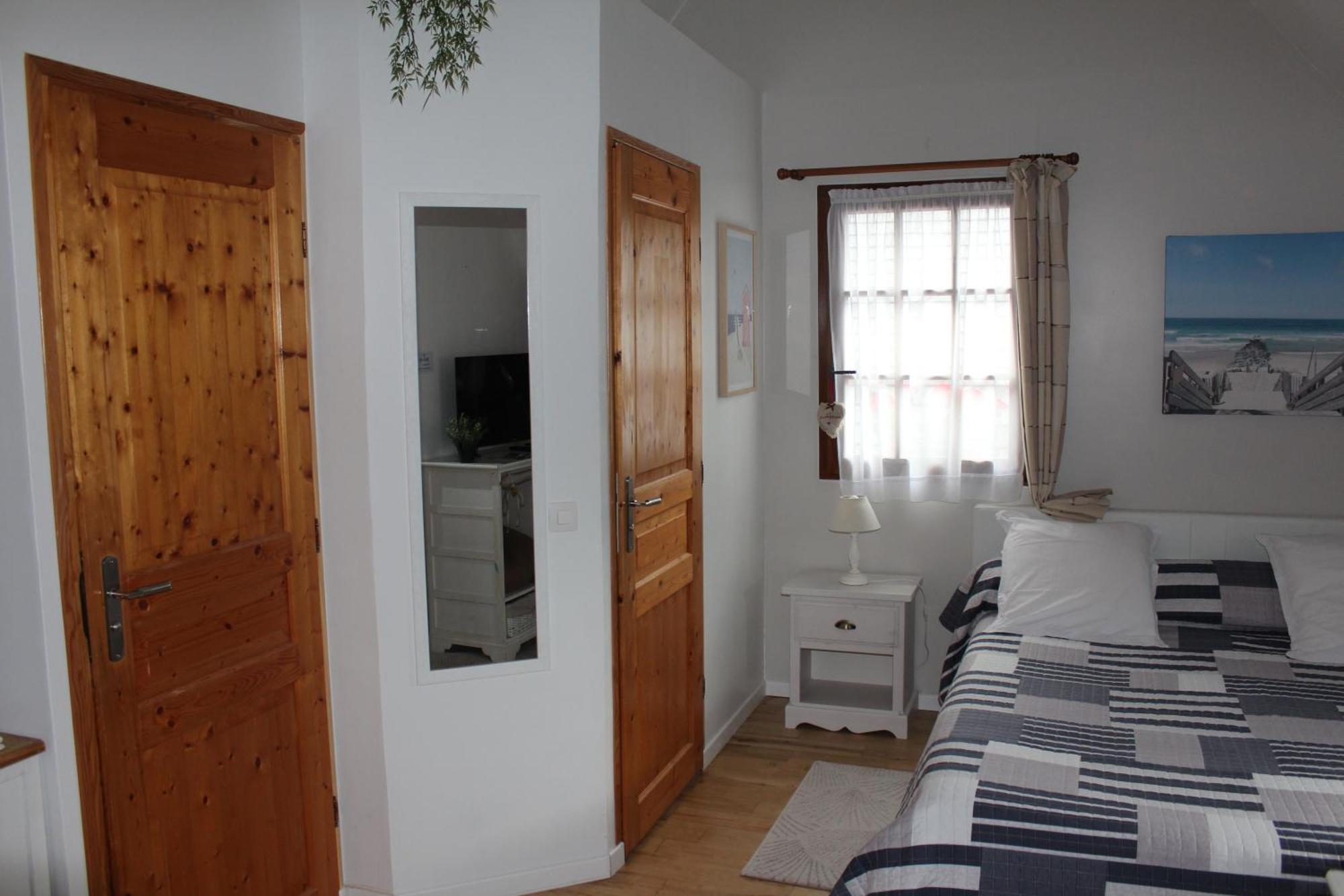 B&B Devalpierre Adult Only Glanville Екстериор снимка